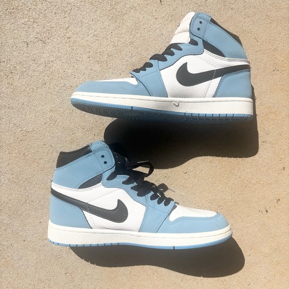 Nike Jordan 1 Retro OG High University Blue size 9.5 - Picture 2 of 10
